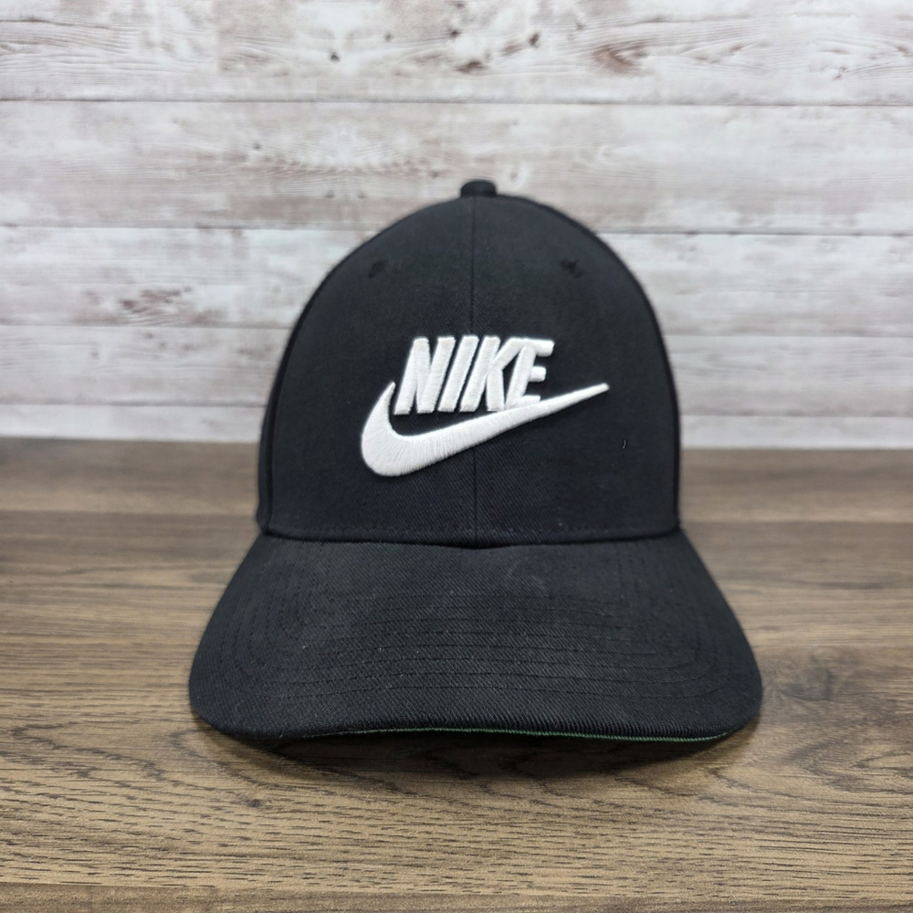 Nike Swoosh Snapback Hat Black One Size Embroidered Logo Adjustable